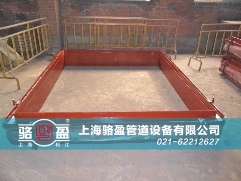 非金屬<a href=http://www.ocfh.cn target=_blank class=infotextkey>補(bǔ)償器</a>生產(chǎn)車間